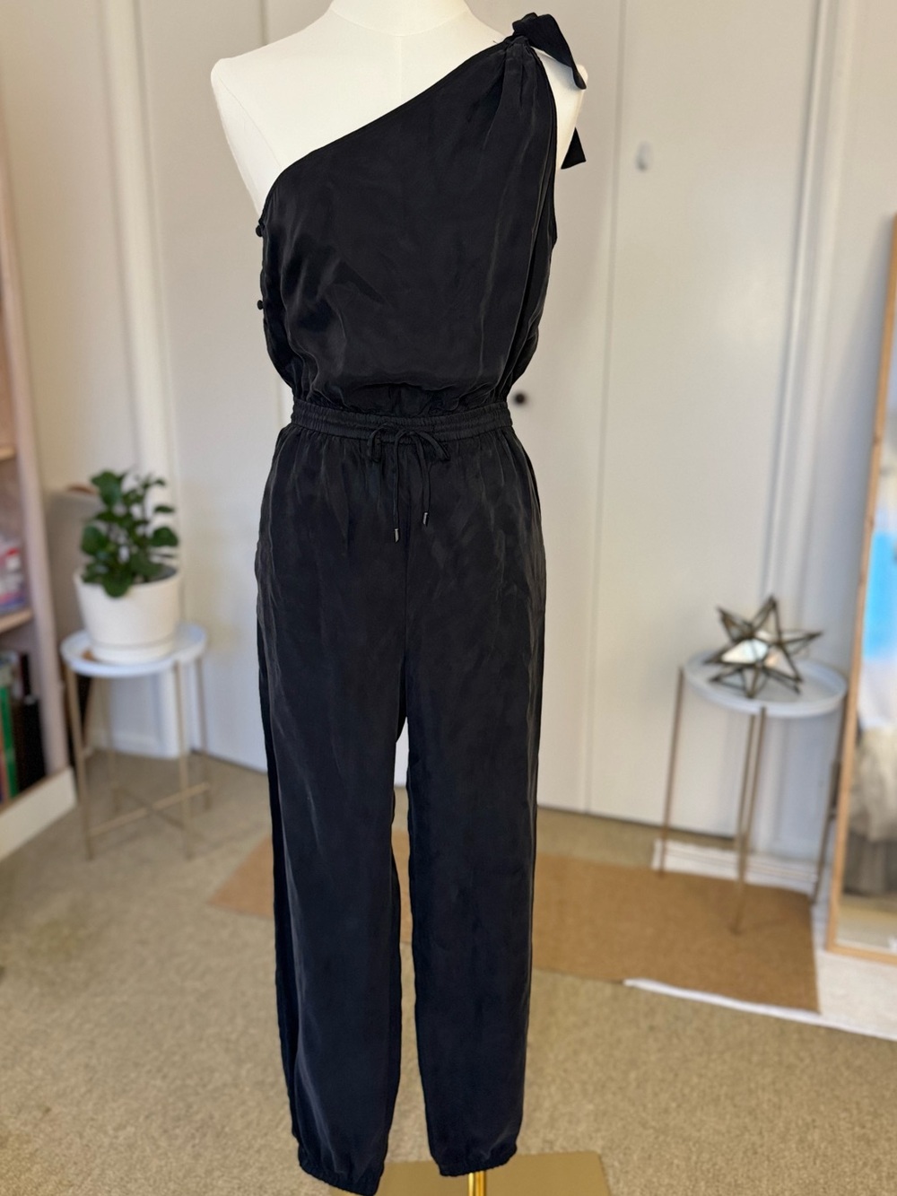 PAIGE “Maisie” One-Shoulder Jumpsuit – Black – XS – Silk Feel / Cuffed Ankle